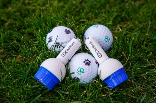 Vista 6 de Sello de Bola de Golf/Sello - Marcador de Tinta de Secado Ultra Rápido y Sin Manchas para Personalizar Tu Bola (Toro Rojo)