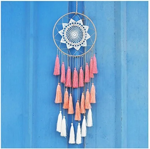 Vista 13 de Artilady - Atrapa-sueños de macramé para dormitorio - Pompones colgantes hechos a mano para decoración del hogar con adorno de plumas con pompones