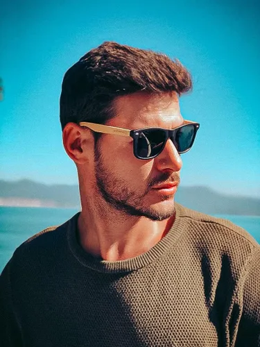 Vista 3 de MAFIAWOOD EXCLUSIVE WEAR Gafas de sol de acetato de madera Maranzano, beige y negro