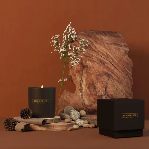 Vista 3 de Benevolence LA Vela perfumada de pino Velas de soja para Navidad, vela negra para el hogar Velas de regalo para mujeres y hombres Fragancia