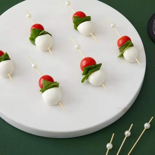 Vista 3 de Okuna Outpost Palillos de dientes para aperitivos, 4.7 pulgadas, perla blanca, 150 unidades, brochetas de bambú para selecciones de cóctel