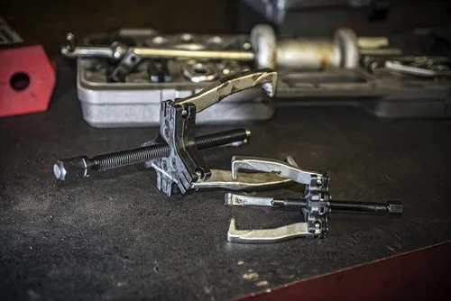 Vista 4 de GEARWRENCH Juego de extractor de martillo deslizante de 10 vías - 41700D