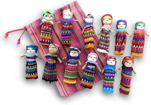 Vista 7 de Juego de 4 muñecas guatemaltecas hechas a mano con una colorida bolsa de almacenamiento hecha a mano