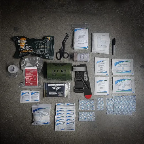 Vista 5 de EVERLIT Kit de Trauma de Emergencia, Torniquete CAT GEN-7, Férula de 36", IFAK Táctico de Combate Militar para Respuesta de Primeros Auxilios, Verde