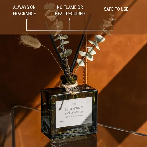 Vista 5 de Craft & Kin Difusor de varillas con flores secas Difusor de varillas de otoño perfumado de cítricos sicilianos y eucalipto de 5 onzas