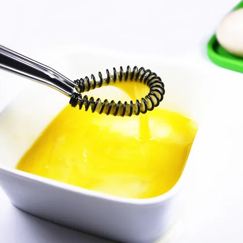 Vista 3 de Mini batidor de huevos de primavera de acero inoxidable, batidor de silicona, agitador mágico de salsa de mano, licuadora, espumador de leche