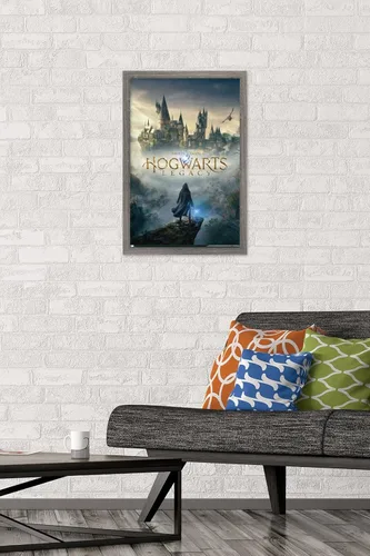 Vista 2 de Trends International Harry Potter: Hogwarts Legacy - Póster de pared de arte clave, 22.4 pulgadas de largo x 14.7 pulgadas, versión enmarcada