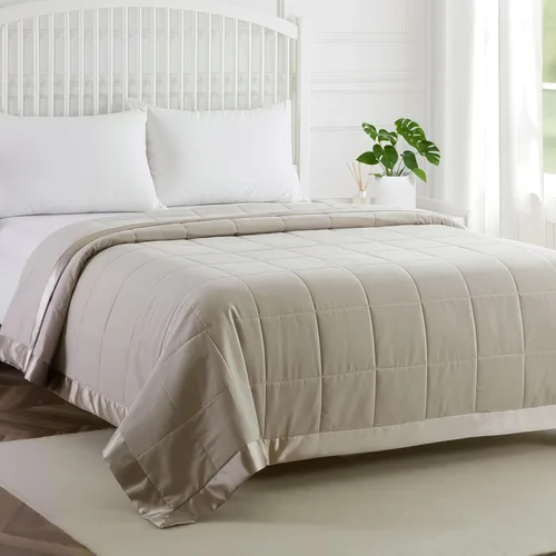 COMFLIVE Manta de tamaño King para cama, manta alternativa de plumón con ribete satinado, manta ligera para todas las estaciones – Invierno verano