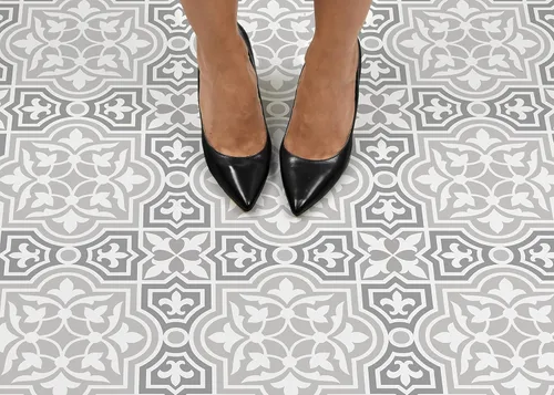 Vista 5 de FloorPops Azulejos de suelo gris Cheverny Peel & Stick, FP3571
