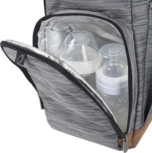 Vista 5 de Fisher-Price Mochila para pañales con cordón y bolsillo para toallitas, compartimento aislado para botellas, correas para cochecito