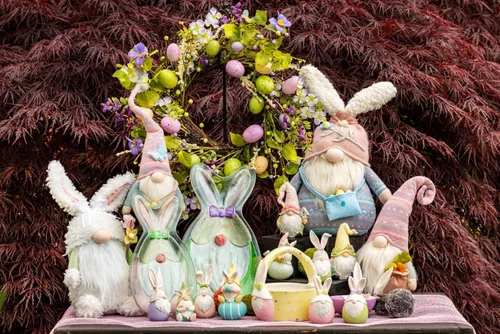 Vista 4 de Boston International Figura de mesa de gnomo de conejo de Pascua, 6 pulgadas, balley azul
