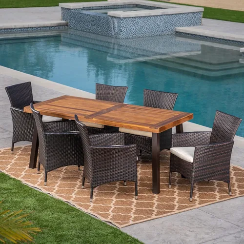 Vista 2 de Christopher Knight Home Randy. Juego de comedor de madera de acacia y mimbre para exteriores con cojines. Acabado en teca en color marrón y beige