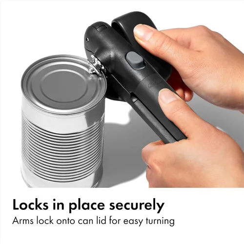 Vista 3 de OXO Good Grips Lock & Go Abrelatas, Abrelatas Manual con Brazos de Bloqueo y Botón de Liberación Fácil, Gadget de Cocina de Mano, Utensilio