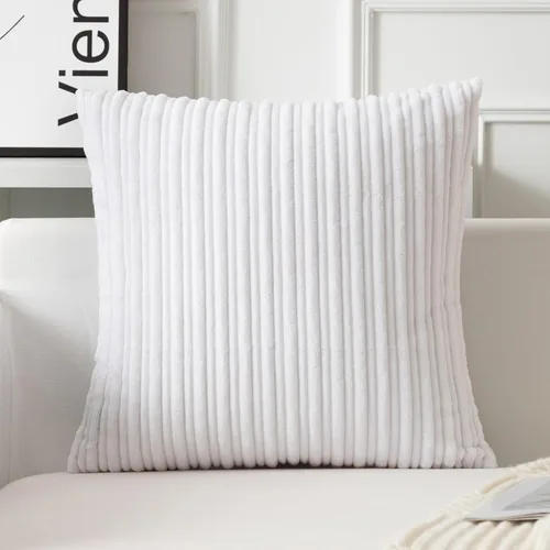 Vista 124 de UGASA - Fundas de almohada decorativas de terciopelo suave y sólidas de Navidad para sala de estar/sofá, 16 x 16 pulgadas, 2 unidades, color burdeos