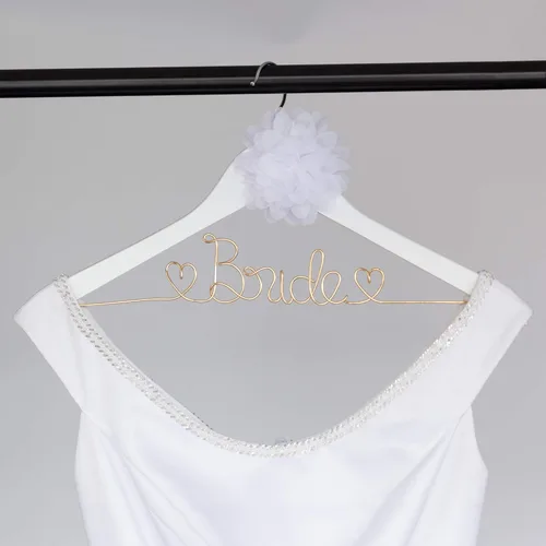 Vista 2 de Ella Celebration Bride to Be - Colgador de madera y alambre para vestidos de novia, vestidos (blanco con oro claro)