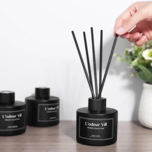 Vista 4 de L'odeur Vill Difusor de varillas de lino limpio de 3.4 onzas líquidas con 6 varillas difusoras de aceite, difusor de aroma negro mate, fragancia