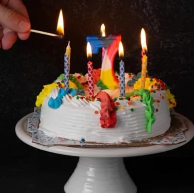 Vista 4 de Diamond- Strike ON Box Match [3 BXS de 300] (versión original) Total de 900 partidas