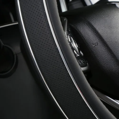 Vista 2 de ALEMODR Funda de cuero negro para volante de coche, cubierta universal de 15 pulgadas para hombres
