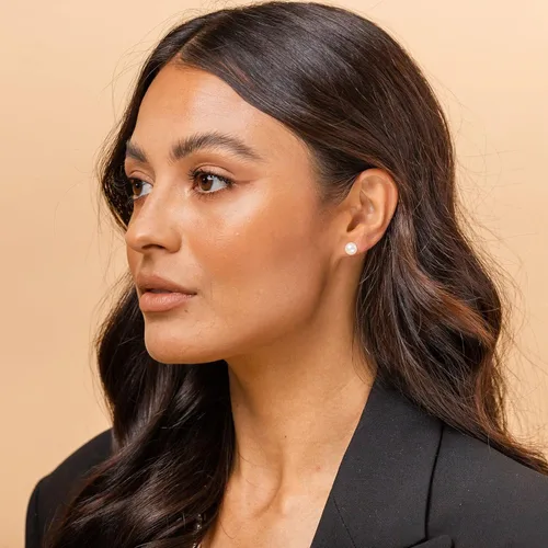 Vista 2 de PAVOI - Aretes de botón con perlas cultivadas de agua dulce AAA+, color blanco, y oro de 14 quilates