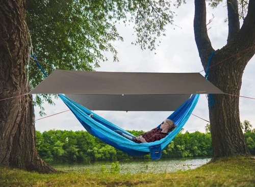 Vista 7 de Unigear Toldo para Hamaca contra Lluvia, Lona de Campamento de 16.5/14.4/13.1/9.8 pies, Protección UV e Impermeable y Ligera para Campamento, Marrón