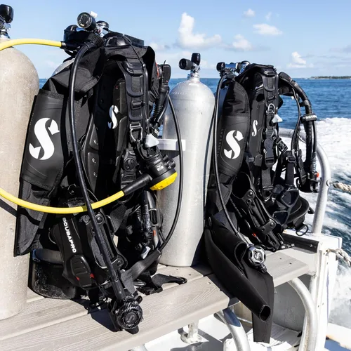 Vista 5 de SCUBAPRO Hydros Pro Men’s Back Inflated Scuba BCD Recreational and Travel Scuba Diving