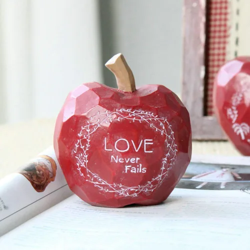 Vista 4 de WAIT FLY Decoración de escritorio de resina en forma de fruta Accesorios para el hogar Knick Knacks Adornos