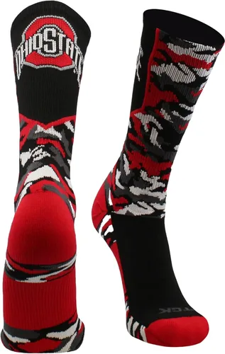 Vista 14 de TCK NCAA Woodland Camo Crew Socks – Officially Licensed Collegiate Fan Gear – Durable Cushioned Moisture Wicking Socks