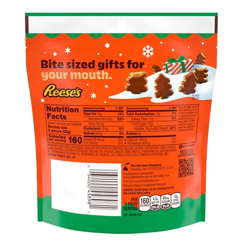 Vista 2 de REESE'S Mini árboles de crema de mantequilla de maní y chocolate con leche sin envolver, bolsa de dulces de Navidad, 7.6 onzas