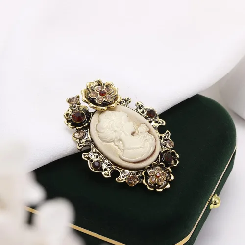 Vista 4 de lureme Cameo de belleza victoriana elegante vintage con broche de cristal (br000017)