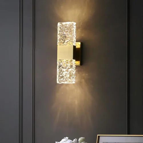 Vista 2 de Modernos apliques de pared de cristal, lámpara de pared con acabado de color dorado mate, iluminación de pared de cristal con pantalla de vidrio